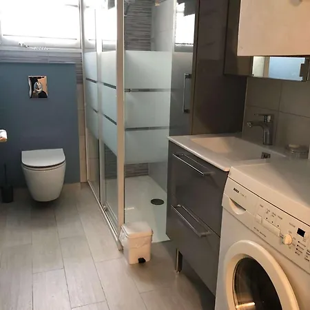 - Climatise, Wifi, Tennis, Piscine Appartement *