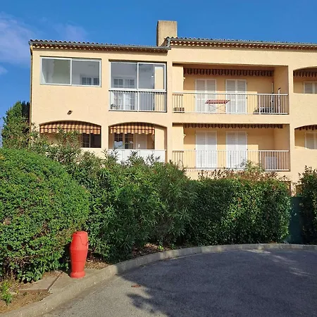 - Climatise, Wifi, Tennis, Piscine Appartement *